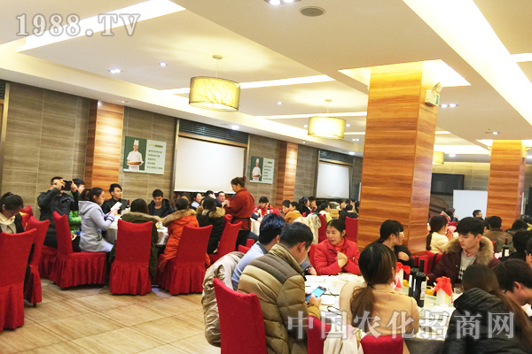 ����2015��չ��2016ȫ���Ը����ഺ�o����