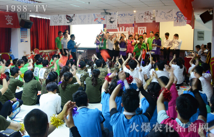 ���O������׃