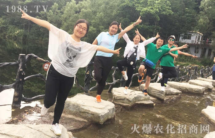 �]�б��˸��ߵ�ɽ���]�б��_���L��·��