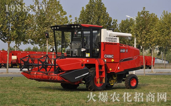     中聯(lián)收獲新疆4LZ-8B1全喂入谷物聯(lián)合收割機基本參數(shù)及產(chǎn)品特點！