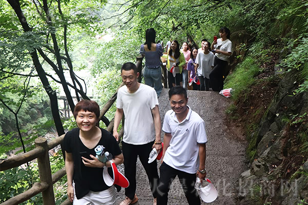 ����(m��ng)�Ͼ�ɽ��Ʒ�����Ļ�