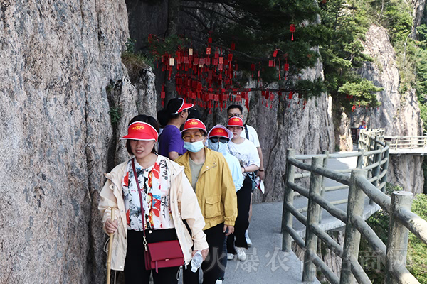 ���M�Ͼ�ɽ���^��ɽ�w�٣��[�r�����^��Ʒ���ӵ��y(t��ng)