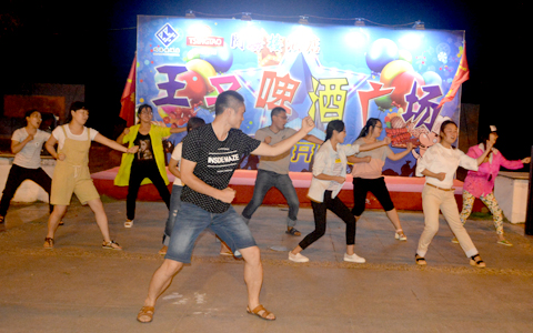 �SˬӢ����������A��(gu��)�����ഺ��Ѫ����������L(f��ng)��