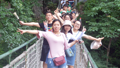 丟下所有的疲倦和理想，遠離繁華，讓心靈去旅行。