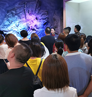 ���M��ԥ��^(q��)�����^��հӢ���L(f��ng)�����P�����ഺɫ�ʣ�