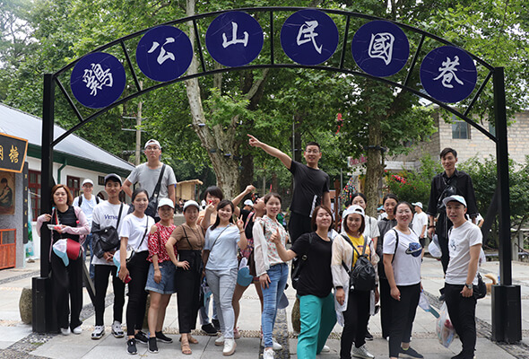 �𱬼�������u��ɽ����Ȼ�������������