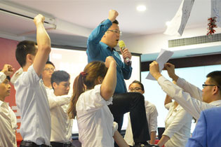 �Q��һ���K�����Mһ����������һ�l������һ���ˣ����A�����(m��ng)��